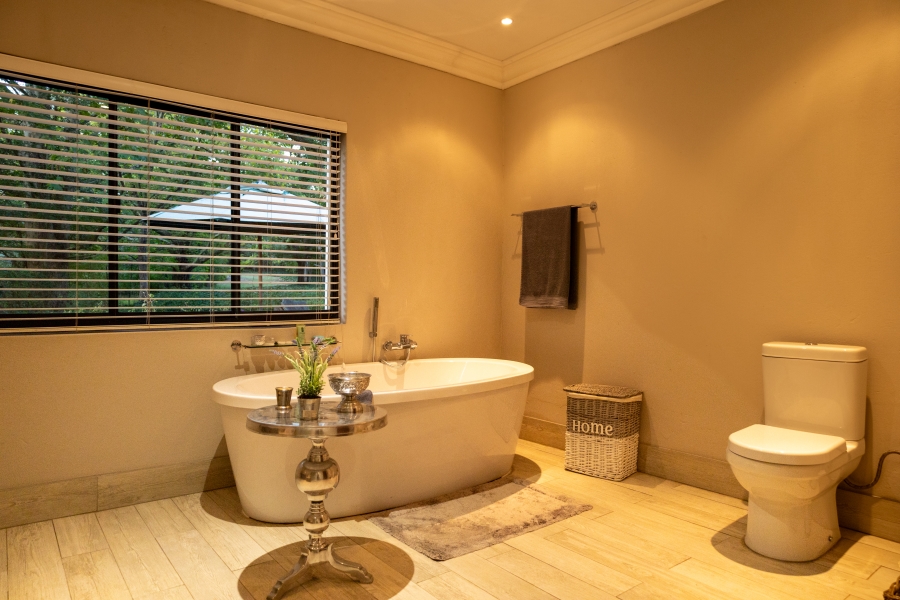 7 Bedroom Property for Sale in Mullersrust Free State